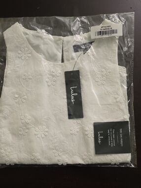 Lulu's White Floral Embroidered Crew  Neck Tank Top